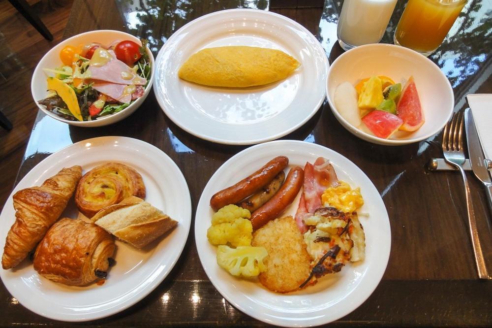 Aviary & Travel Khách sạn 4*